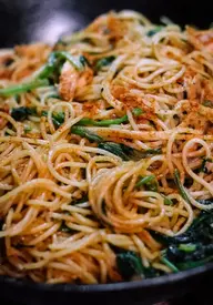 Herbed_Spaghetti_Delightful_Pasta_Dish_Aromatic_Herbs_Spaghetti_Recipe_Savory_Deliciousness_Flavorful_Pasta_Aroma_Italian_Cuisine_Natural_Ingredients_Wholesome_Cooking_Satisfying_Meal_Homemade_Ayurvedic_Recipe_Spice_Lovers_Delight_Nourishing_Pasta_Ayurvedic_Food_Ayurveda